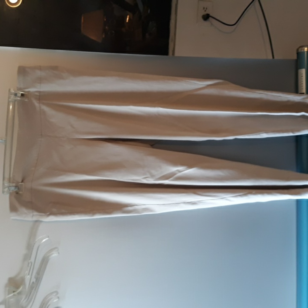 Nine Eight Size 12 (SKU 444)
